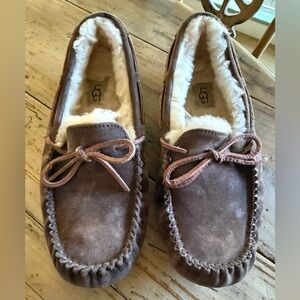 UGG Dakota Espresso Suede Fur Slippers Womens Size 8